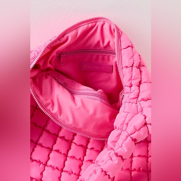 Free People Quilted Carryall Bag in Bubblegum Pink NWT - Picture 4 of 8
